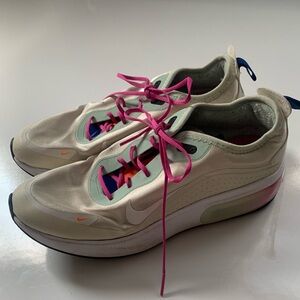 Nike Air Max Dia Fossil woman’s size 9